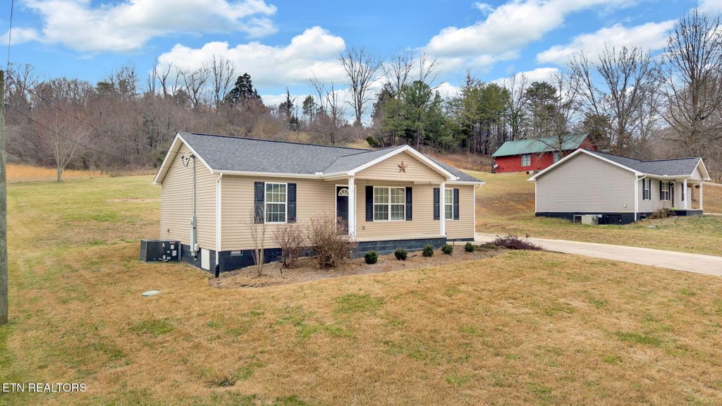 Photo of 143 Oakland Rd, Maynardville, TN 37807 (MLS # 1289388)