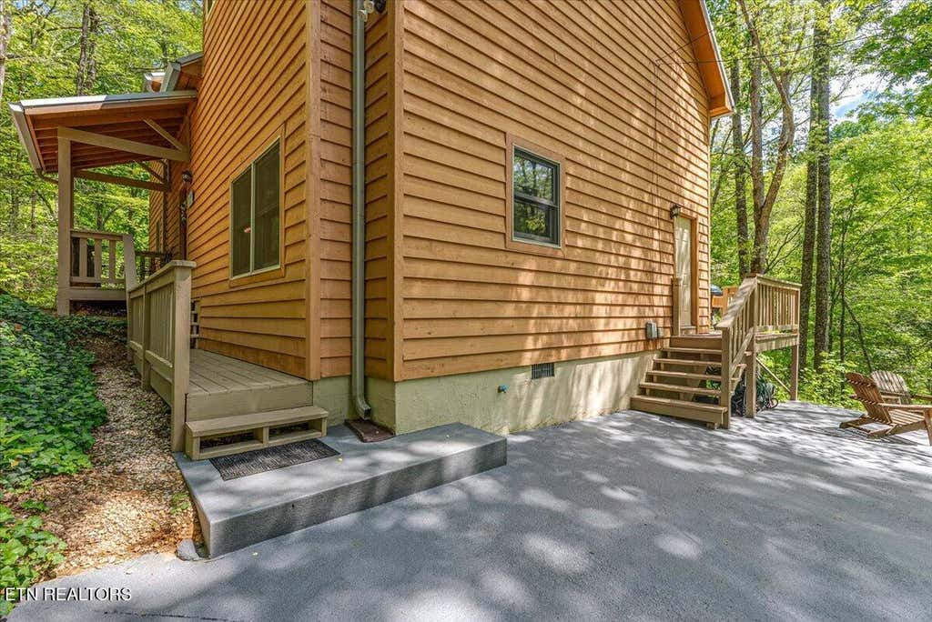 Photo of 102 Cutter Gap Rd, Townsend, TN 37882 (MLS # 1350974)