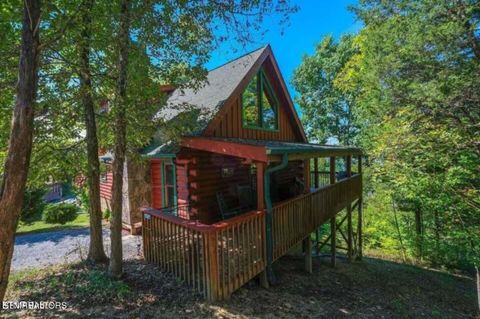 Photo of 929 Buck Way, Sevierville, TN 37876 (MLS # 1337825)