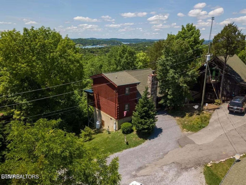 Photo of 929 Buck Way, Sevierville, TN 37876 (MLS # 1337825)