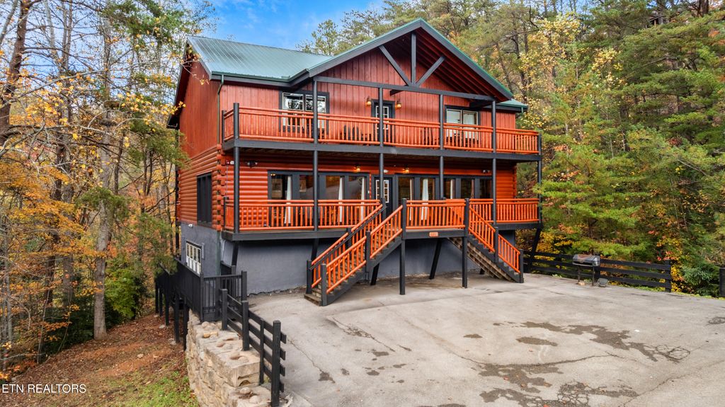 Photo of 1530 Turkey Valley Lane, Sevierville, TN 37876 (MLS # 1320717)
