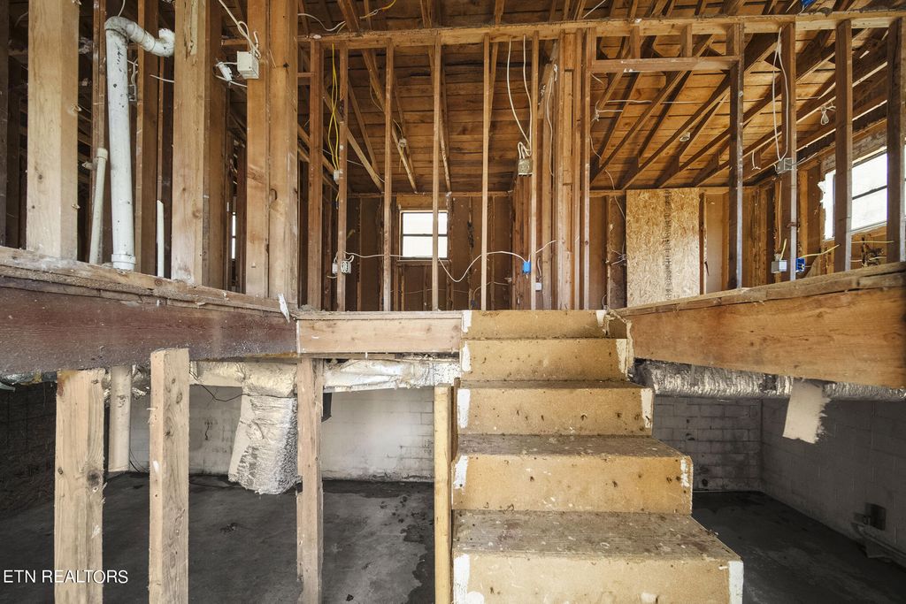 Photo of 246 Graves Hollow Rd, Maynardville, TN 37807 (MLS # 1257581)