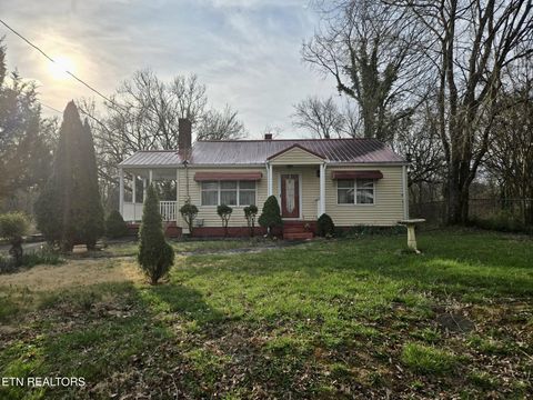 Photo of 724 Avenue A, Knoxville, TN 37920 (MLS # 1331891)