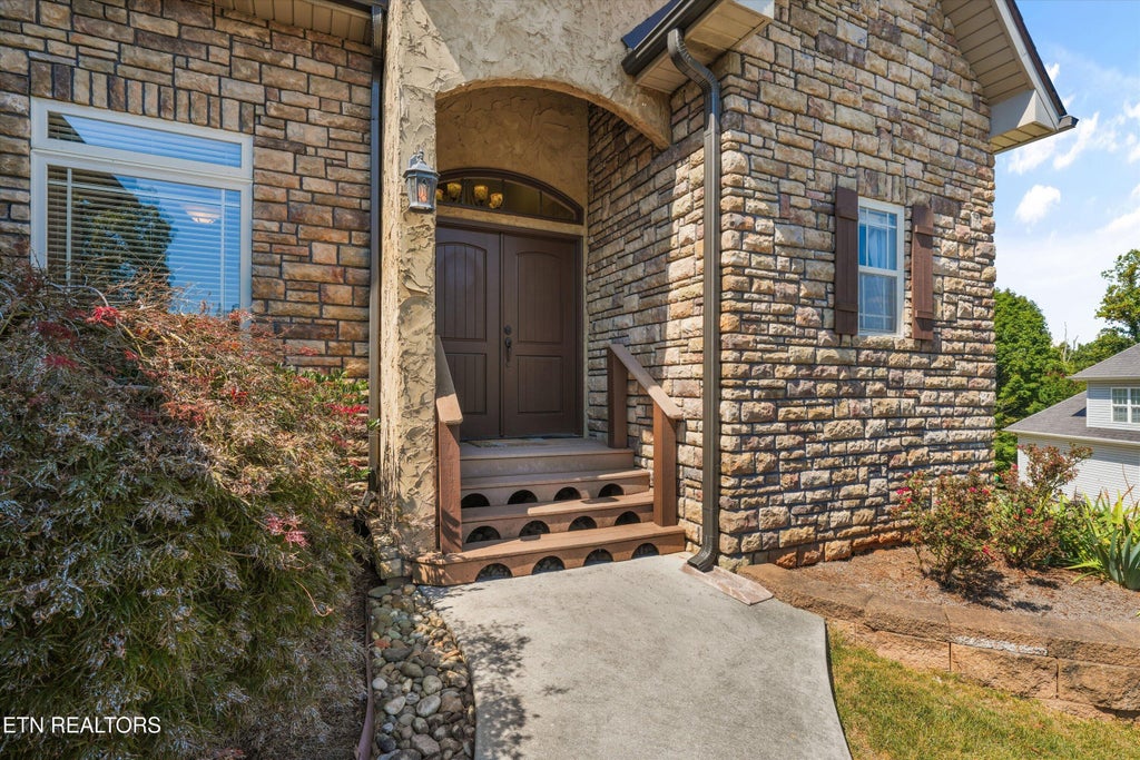 Photo of 8121 Laurel Falls Lane, Knoxville, TN 37931 (MLS # 1355324)