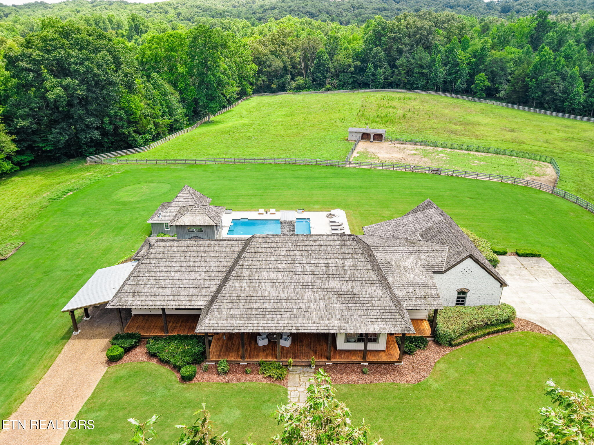 2000 Lawnville Rd