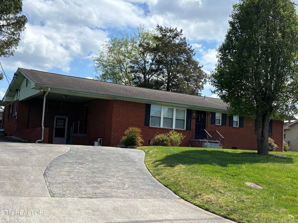 Photo of 308 Tracer Lane, Knoxville, TN 37924 (MLS # 1334731)