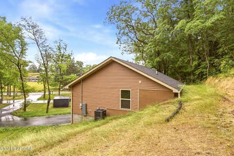 Tiny photo for 513 Hillcrest St, Clinton, TN 37716 (MLS # 1335979)