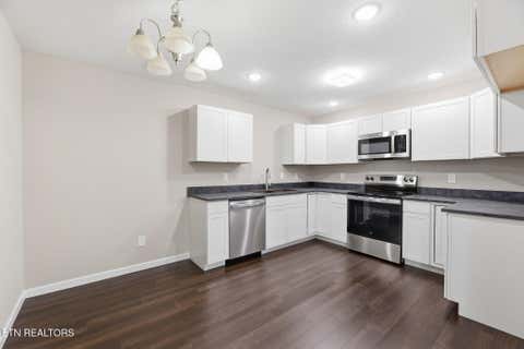 Tiny photo for 513 Hillcrest St, Clinton, TN 37716 (MLS # 1335979)