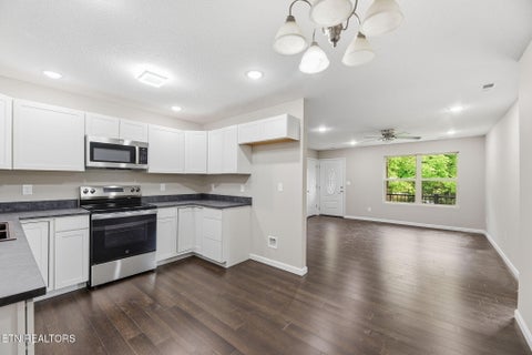 Tiny photo for 513 Hillcrest St, Clinton, TN 37716 (MLS # 1335979)