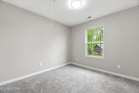 Tiny photo for 513 Hillcrest St, Clinton, TN 37716 (MLS # 1335979)