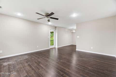 Tiny photo for 513 Hillcrest St, Clinton, TN 37716 (MLS # 1335979)