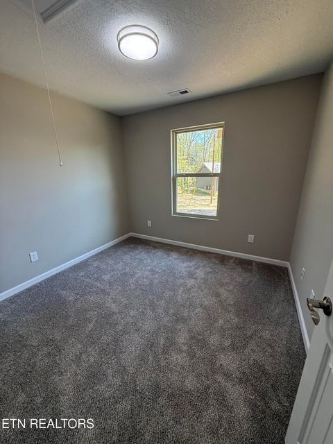 Tiny photo for 513 Hillcrest St, Clinton, TN 37716 (MLS # 1335979)