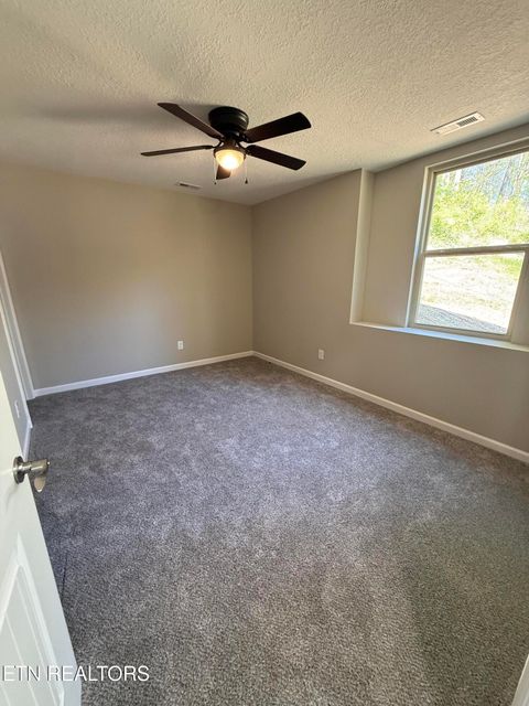 Tiny photo for 513 Hillcrest St, Clinton, TN 37716 (MLS # 1335979)