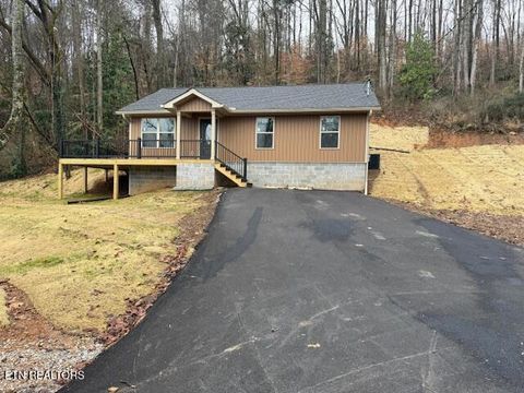 Photo of 513 Hillcrest St, Clinton, TN 37716 (MLS # 1335979)