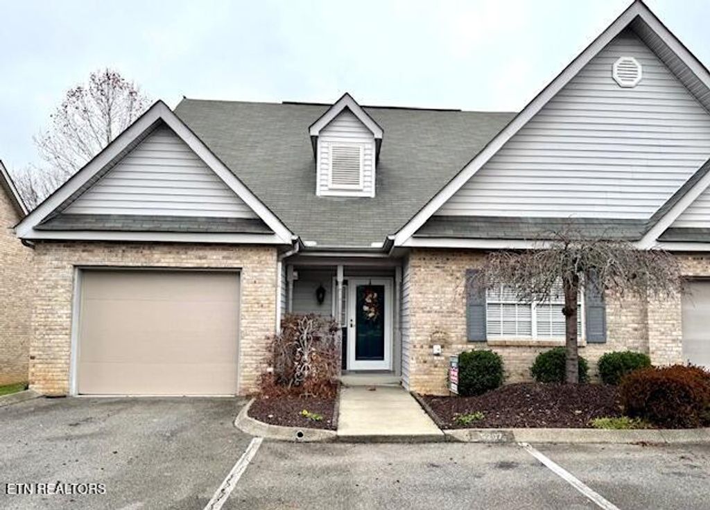 Photo of 5207 Vanardo Way, Knoxville, TN 37912 (MLS # 1323245)