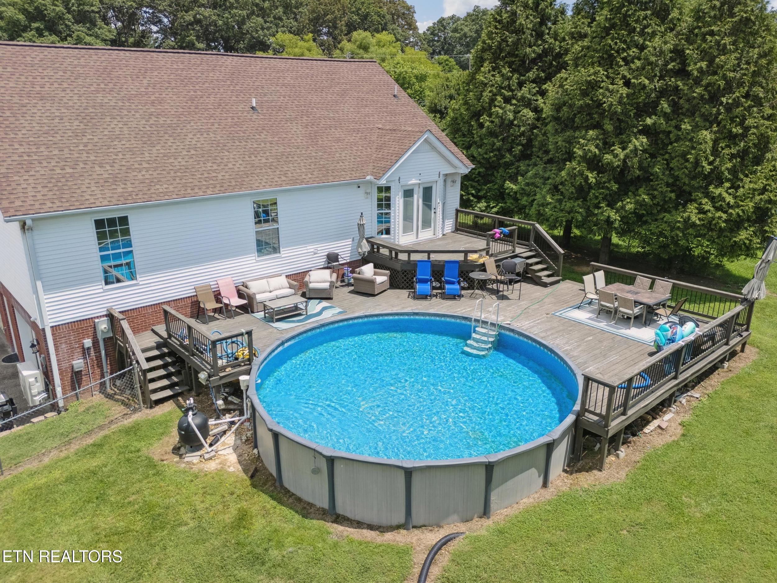 4131 Charlton Square