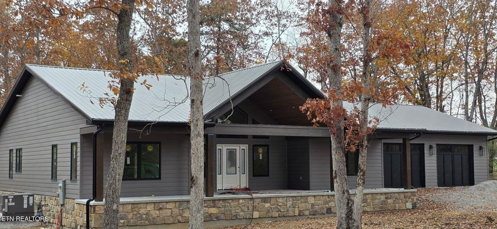 Photo of 12 Pine Place, Monterey, TN 38574 (MLS # 1321334)