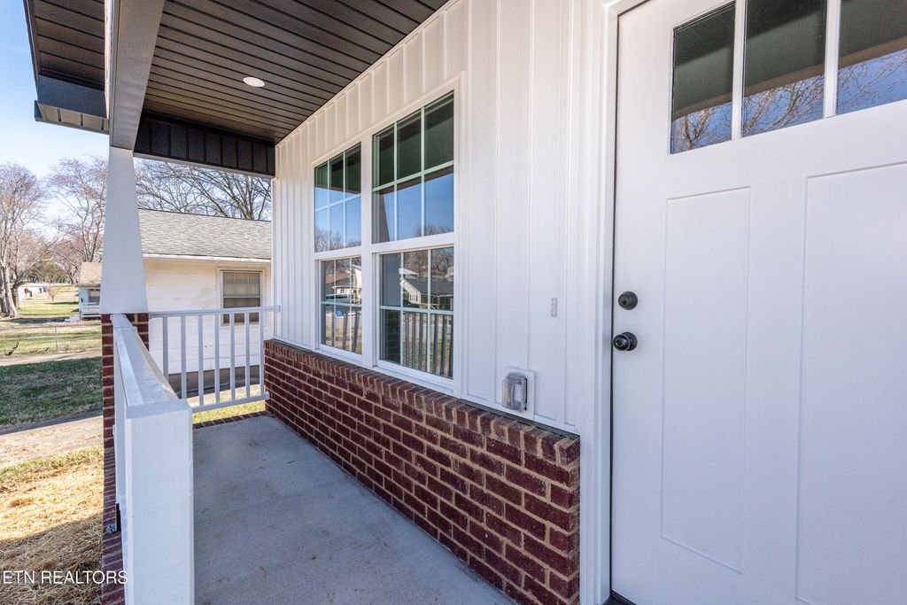 Photo of 818 Ford St, Alcoa, TN 37701 (MLS # 1286305)