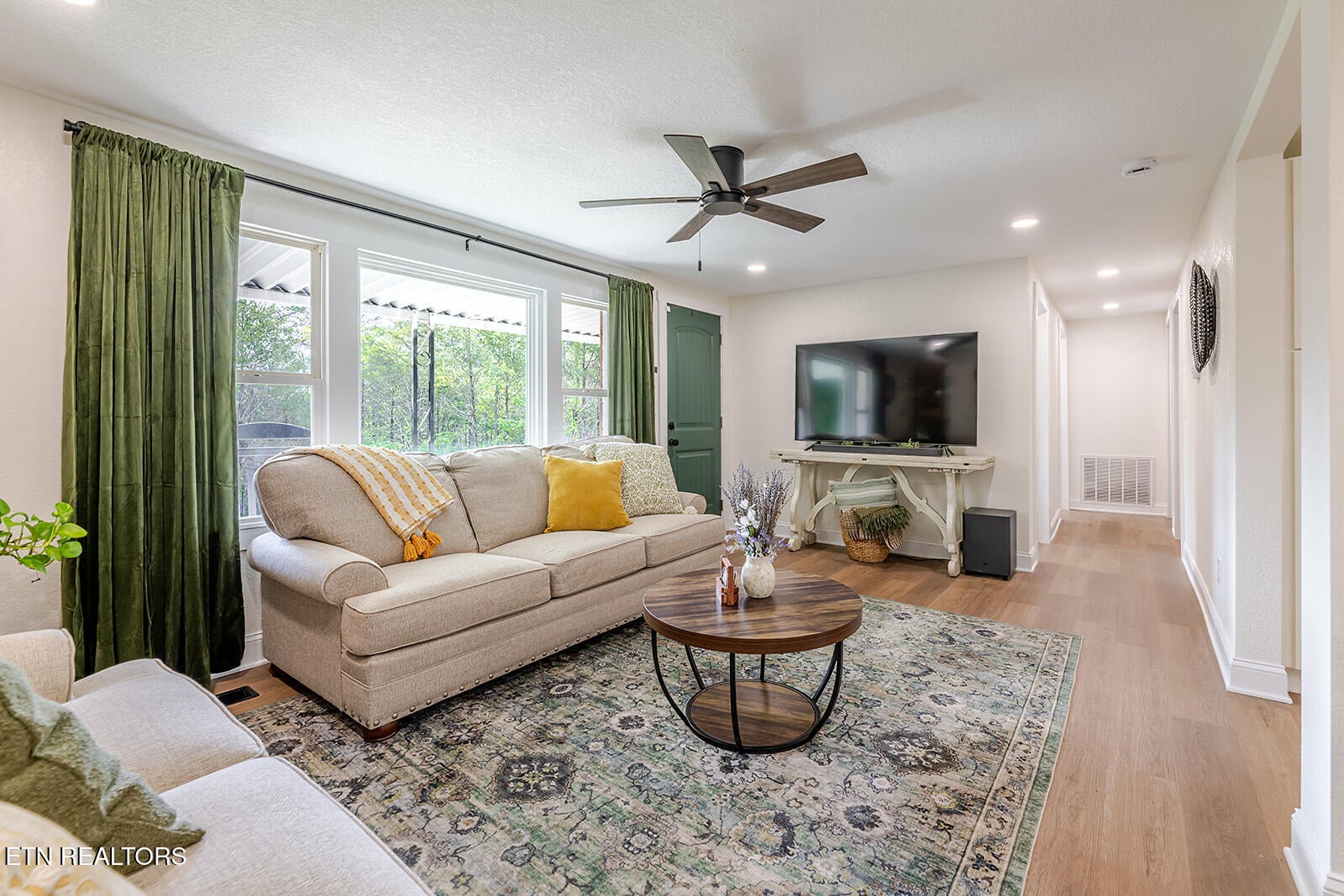 1184 Raccoon Valley Rd