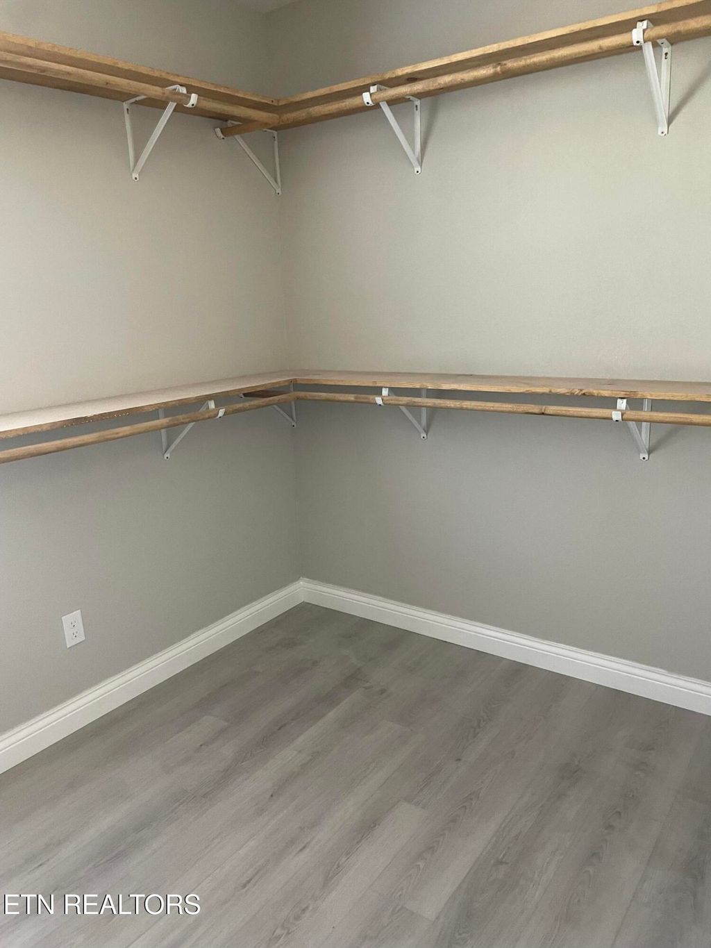 Photo of 201 S Douglas Ave, Rockwood, TN 37854 (MLS # 1299128)