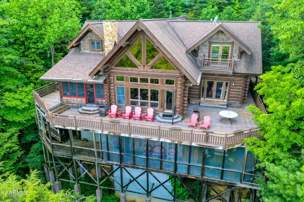 Photo of 341 Kelly Ridge Rd, Townsend, TN 37882 (MLS # 1231375)