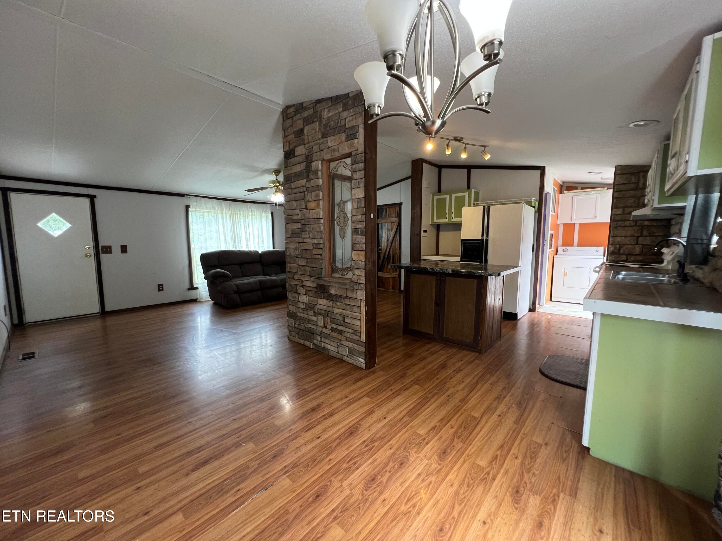 185 Toomey Lane