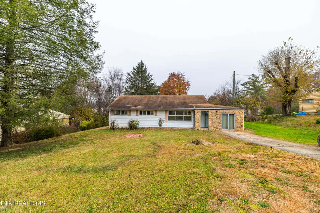 Photo of 4520 Nicholas Rd, Knoxville, TN 37912 (MLS # 1345970)