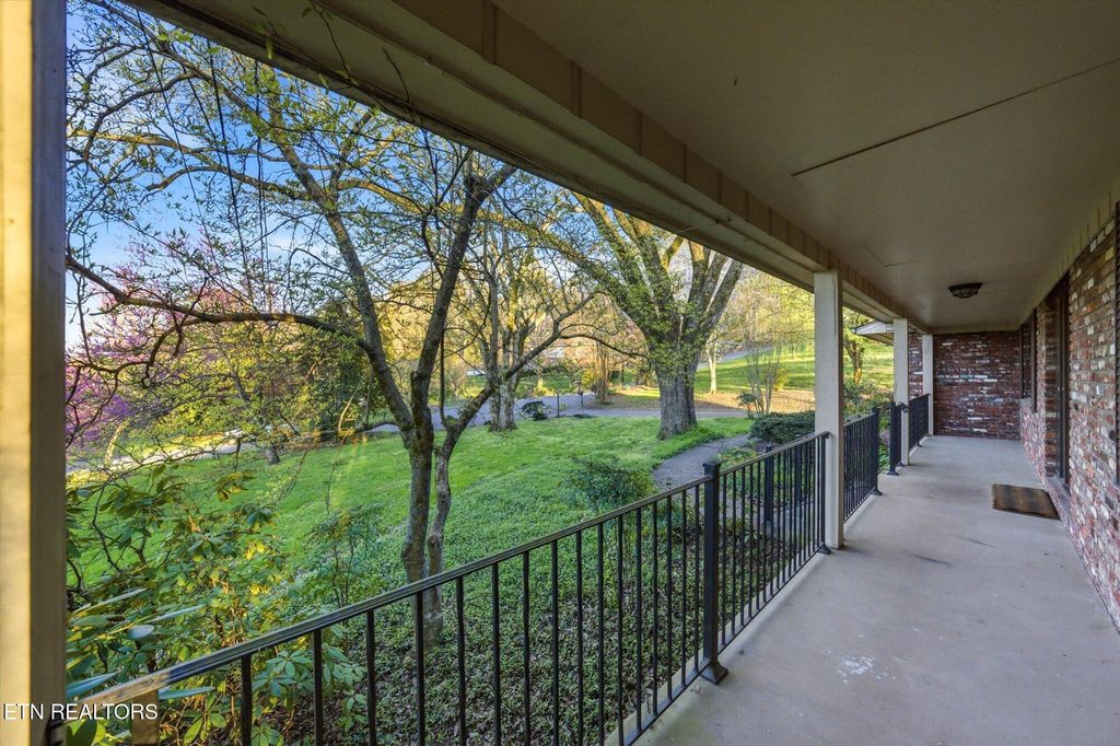 Photo of 241 Crowfield Rd, Knoxville, TN 37922 (MLS # 1333505)