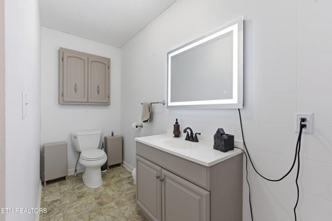 Tiny photo for 140 Walnut St, Deer Lodge, TN 37726 (MLS # 1341930)