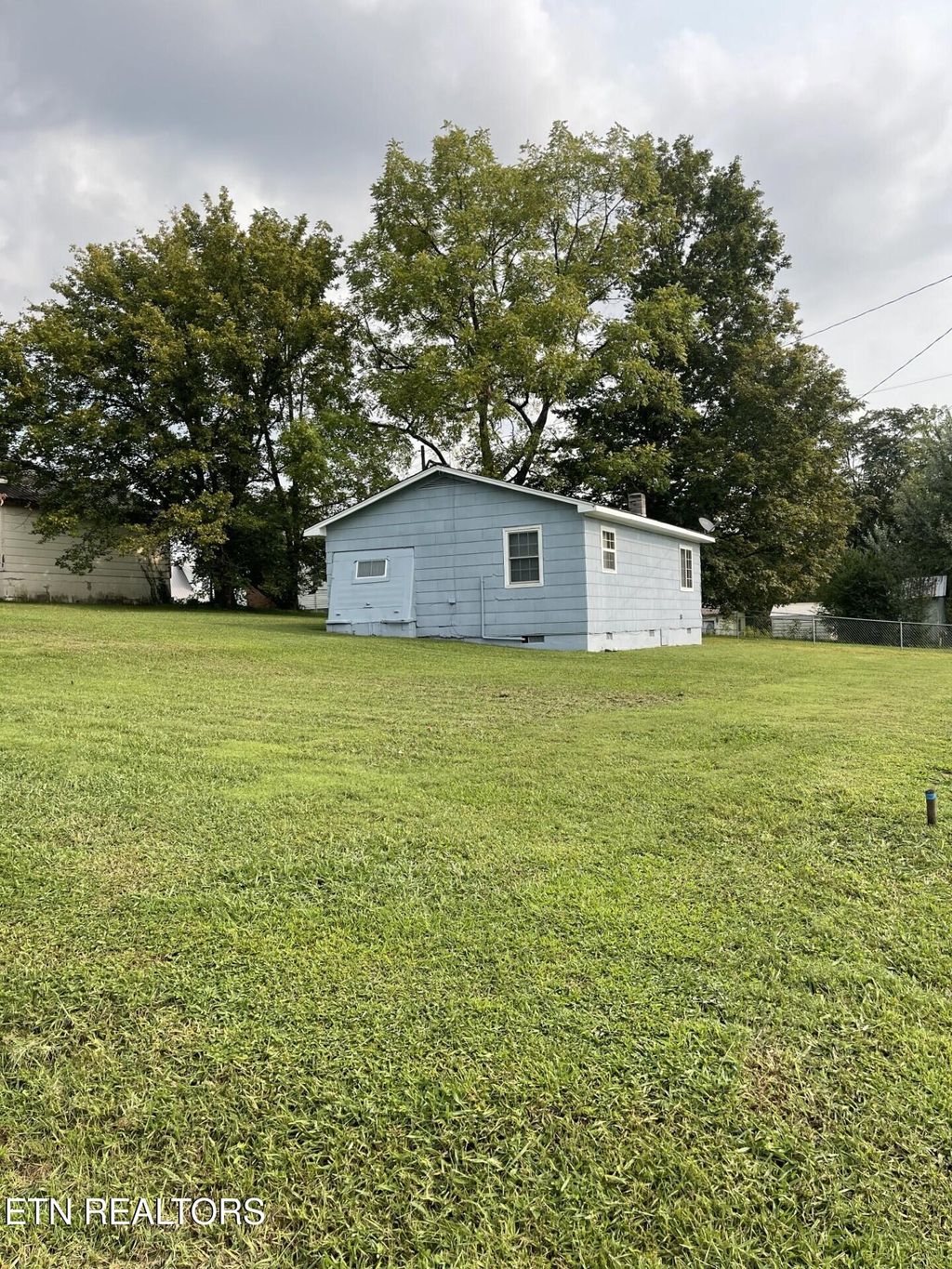 Photo of 141 Dogwood Ave, Crossville, TN 38555 (MLS # 1314438)