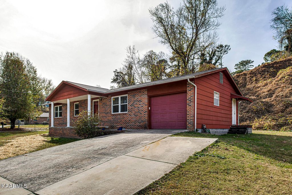 Photo of 2 Zirkle Rd, Kingston, TN 37763 (MLS # 1337429)