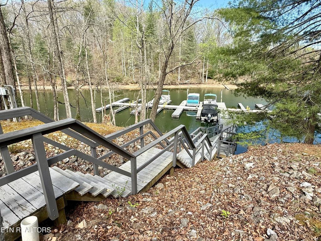 Photo of 40 Eerie Point #40, Rockwood, TN 37854 (MLS # 1335180)