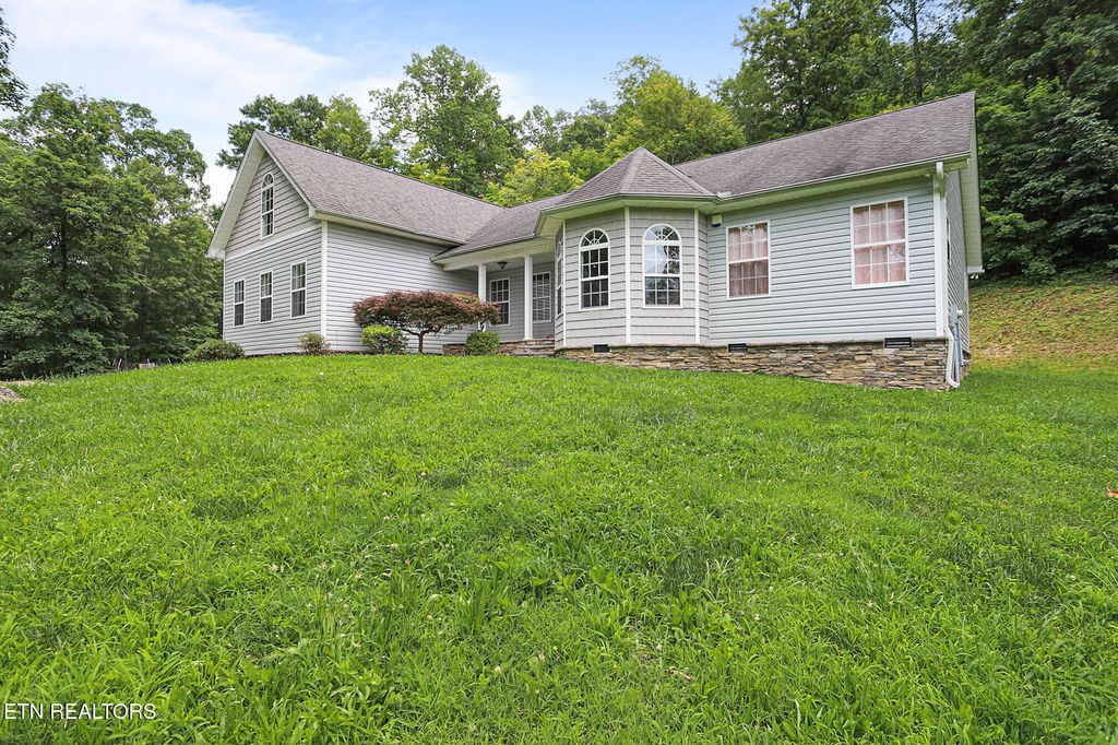 Photo of 982 Jordan Rd, Washburn, TN 37888 (MLS # 1306022)