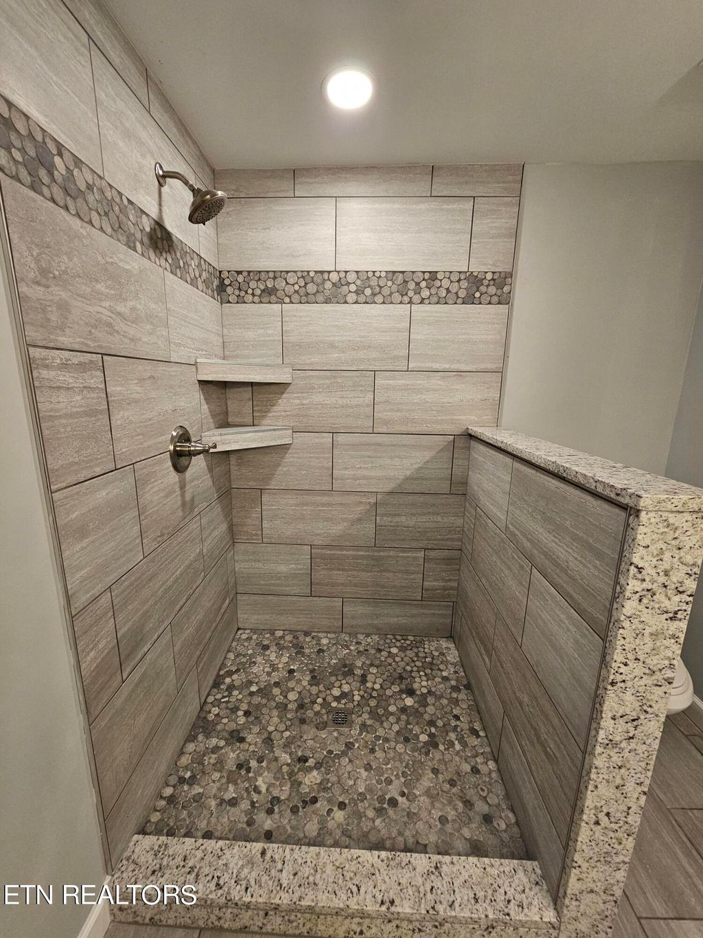 Photo of 327 Longview Drive, Wartburg, TN 37887 (MLS # 1253706)