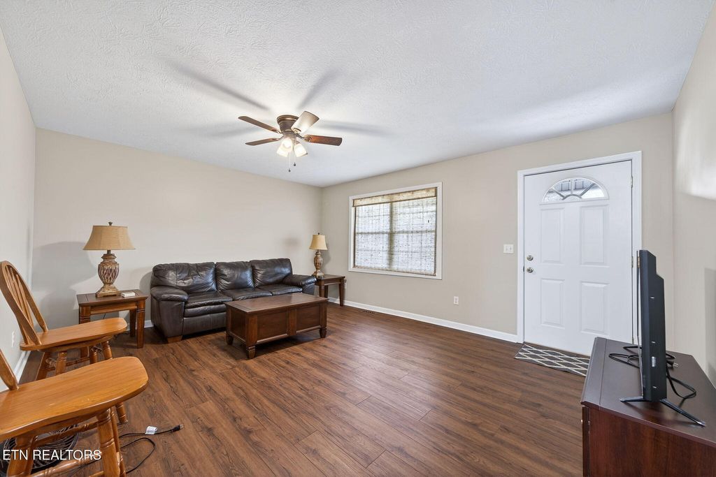 Photo of 150 Dillon St, Crossville, TN 38555 (MLS # 1330011)