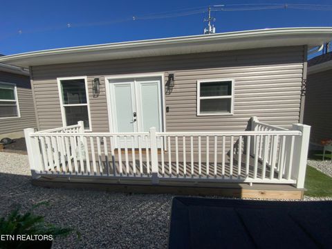 Photo of 325 7Th St, Rocky Top, TN 37769 (MLS # 1319609)
