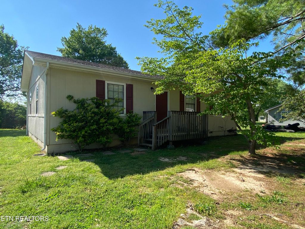 Photo of 158 North Fork Loop, Madisonville, TN 37354 (MLS # 1299087)