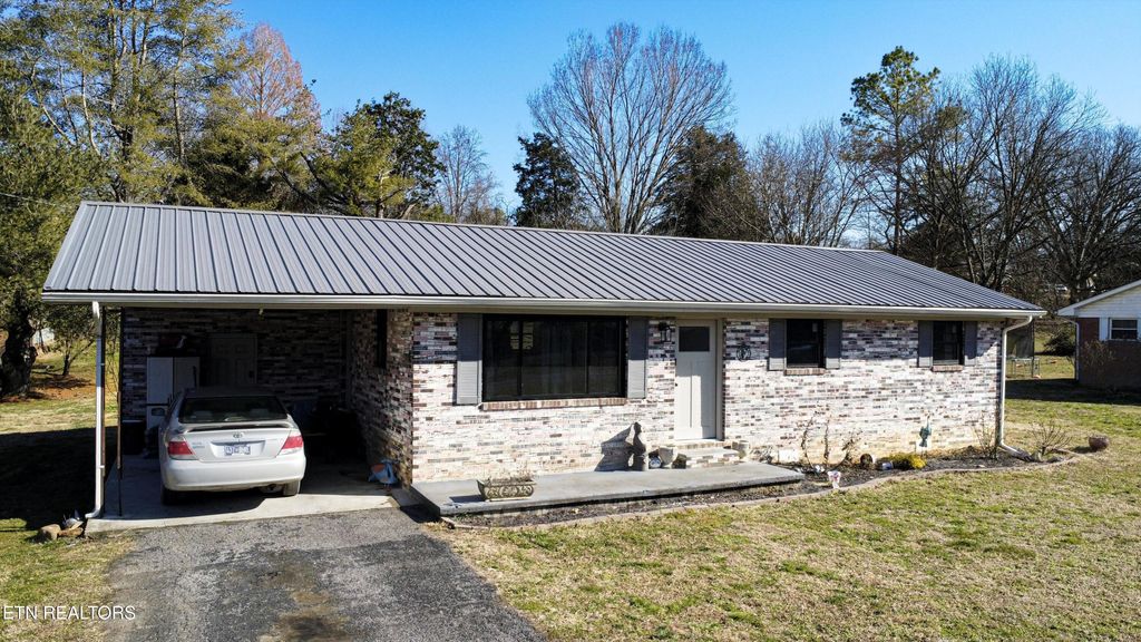 Photo of 518 Fairfield Drive, Newport, TN 37821 (MLS # 1328934)