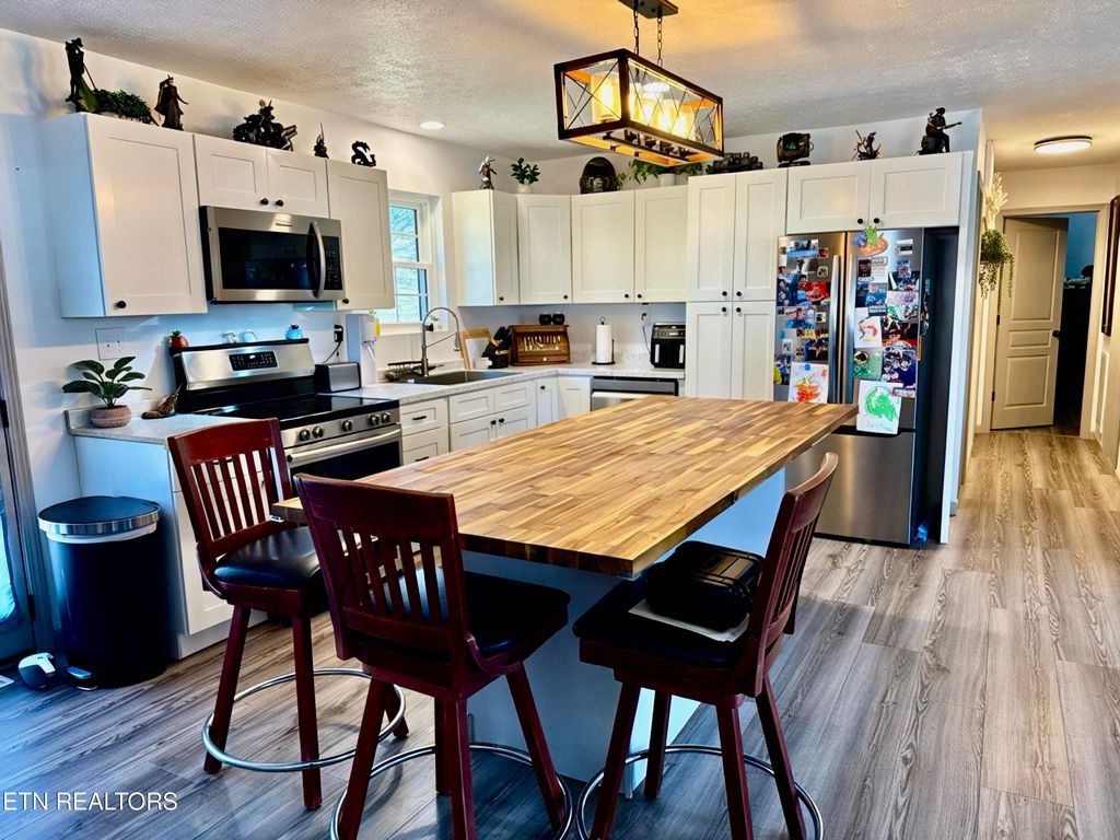 Photo of 518 Fairfield Drive, Newport, TN 37821 (MLS # 1328934)