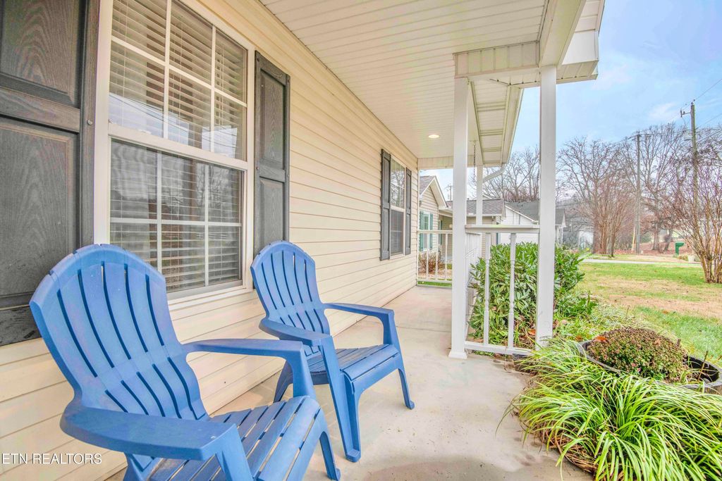 Photo of 6111 Emerald Hills Lane, Knoxville, TN 37912 (MLS # 1323683)