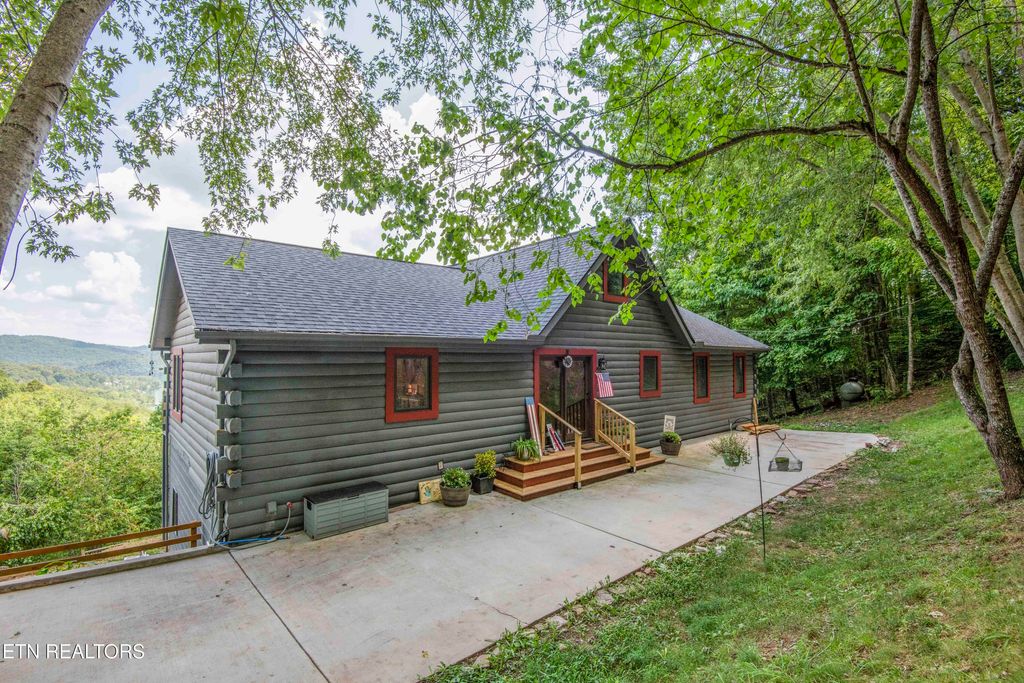 Photo of 699 Lakeview Drive, Sharps Chapel, TN 37866 (MLS # 1312221)