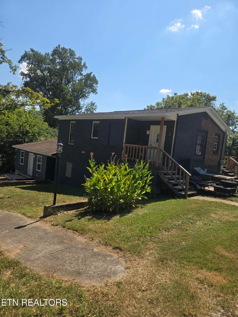 Tiny photo for 205 Tennessee St, Harriman, TN 37748 (MLS # 1354905)