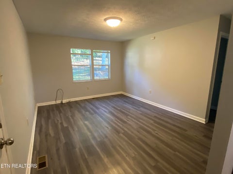 Tiny photo for 162 W Wadsworth Circle, Oak Ridge, TN 37830 (MLS # 1357995)