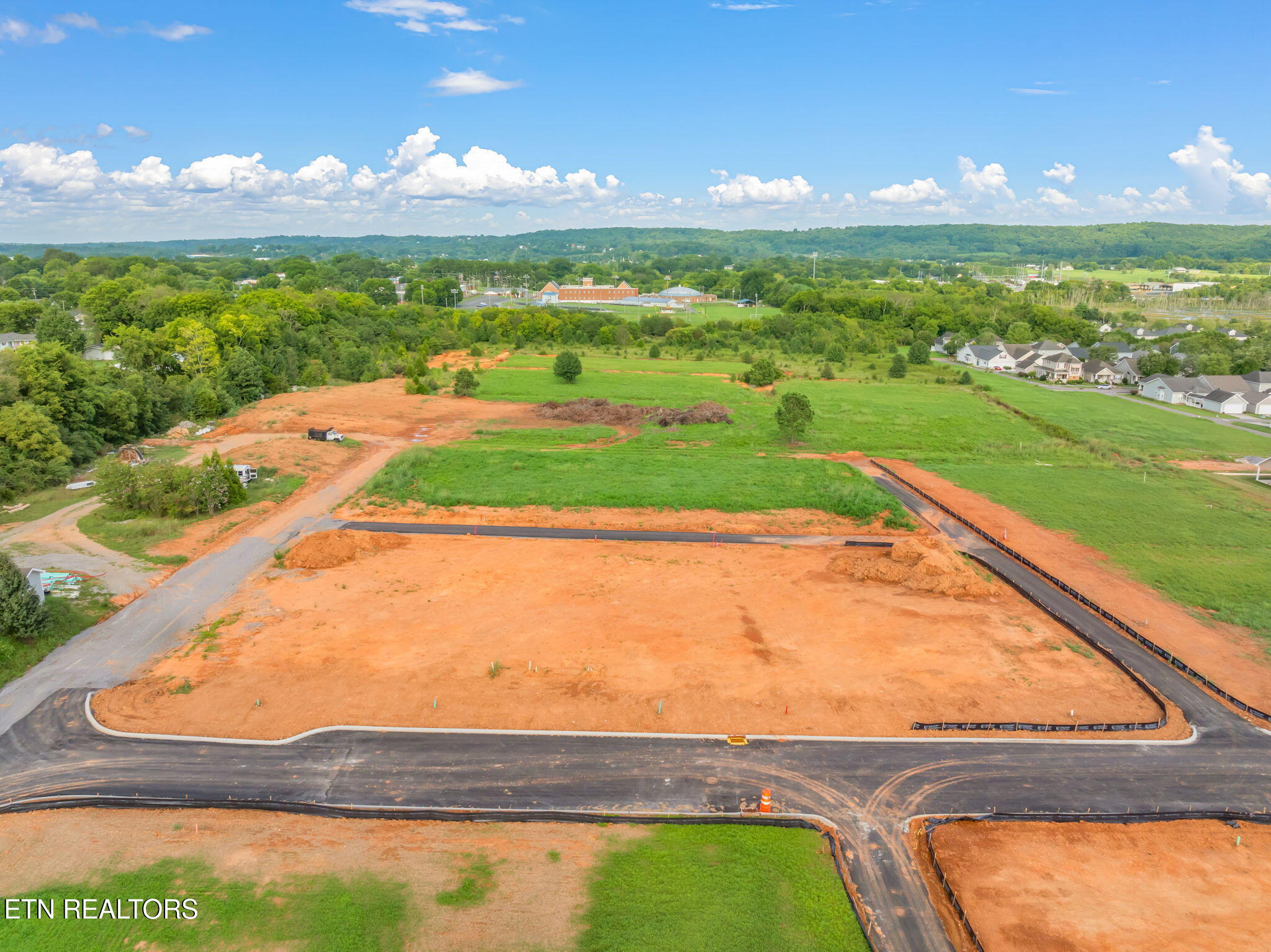 916 Stratford Avenue