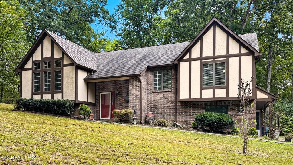Photo of 9117 Lynnwood Lane, Rockford, TN 37853 (MLS # 1318178)