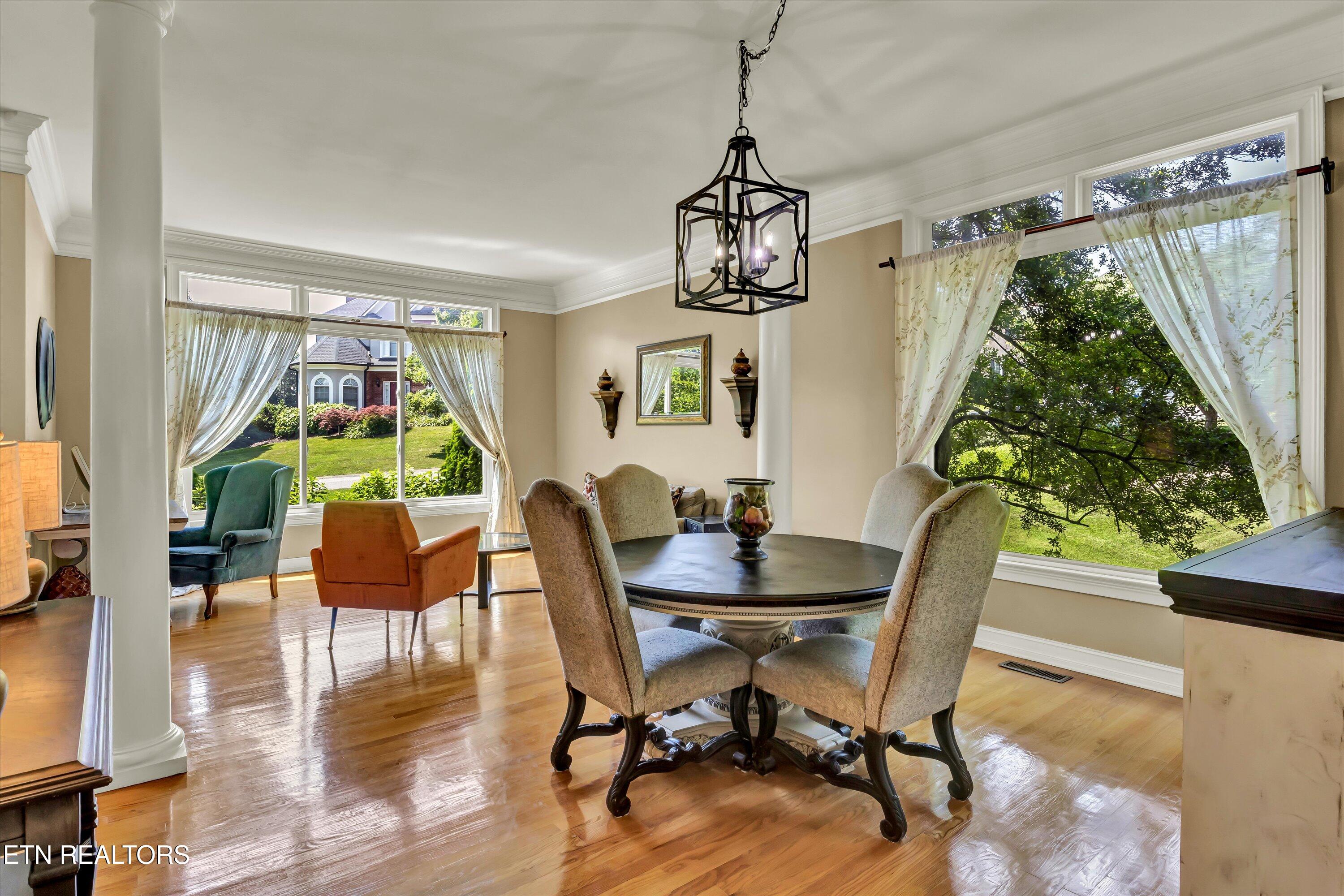 10 Rockingham Rd