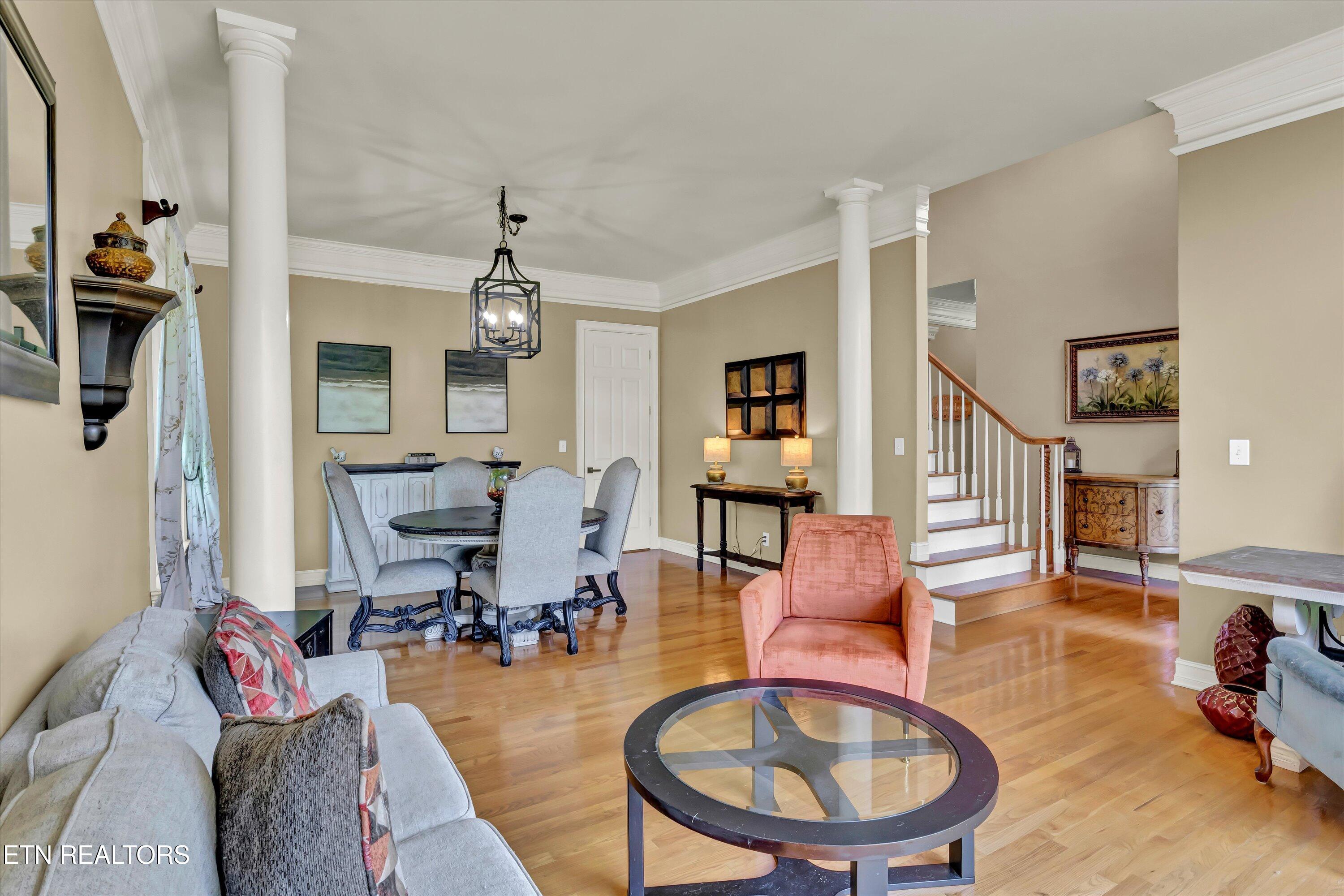 10 Rockingham Rd