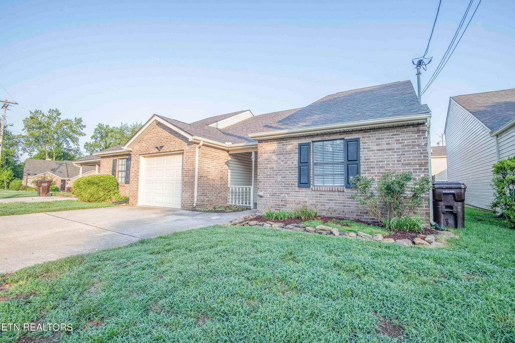 Photo of 8444 Norway St, Knoxville, TN 37931 (MLS # 1332360)