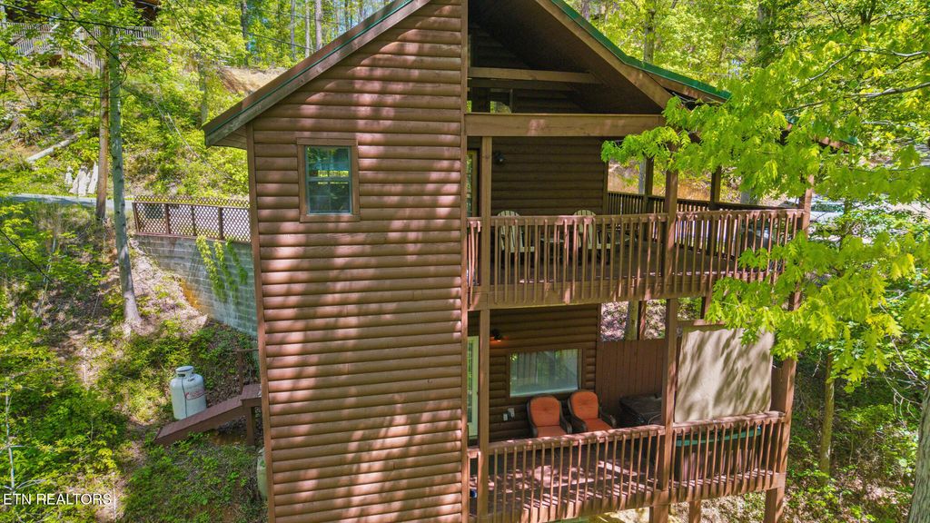 Photo of 1607 S Mountain View Rd, Sevierville, TN 37876 (MLS # 1338128)