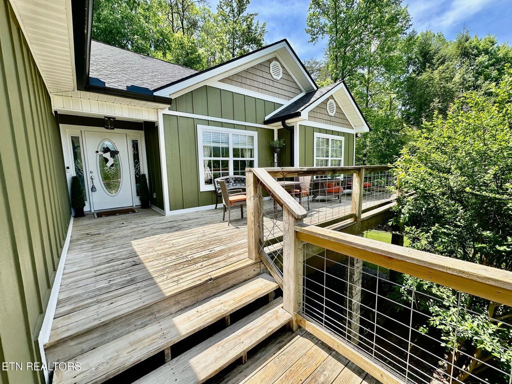 Photo of 3428 Jason Place, Sevierville, TN 37876 (MLS # 1333229)